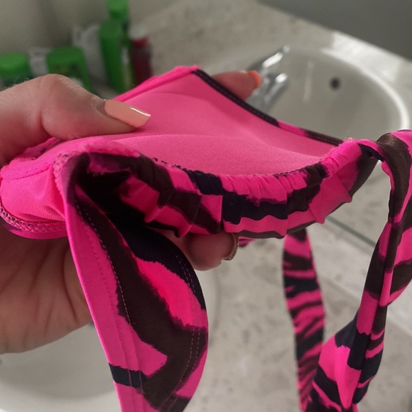 Miraculous VS Swim top bombshell - Picture 3 of 6